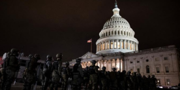 Muere policía del Capitolio debido al asalto al Congreso de EE.UU., según CNN