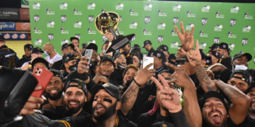 Águilas Cibaeñas levantan el trofeo por ocasión número 22