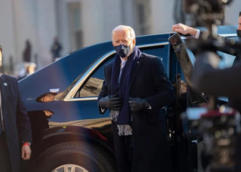 Biden anuncia que pasajeros que viajen a EEUU deberán hacer una cuarentena a su llegada