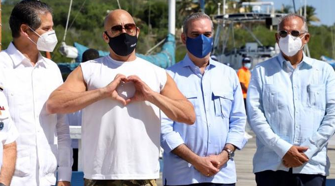 Abinader se reúne con Vin Diesel y el sector turístico en Puerto Plata