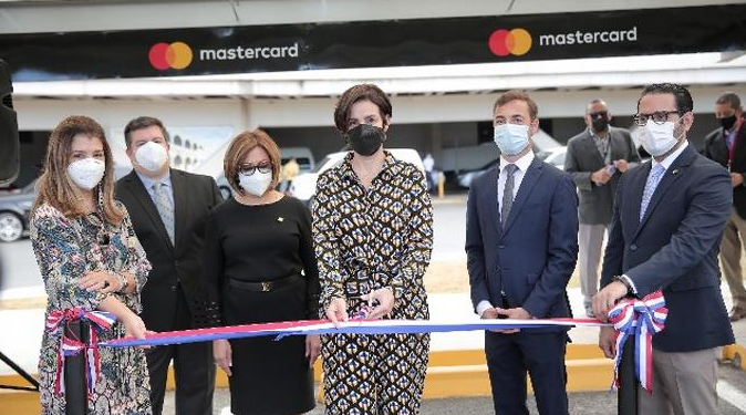 Así funcionará en el AILA el parqueo exclusivo de pago con tarjetas o en línea