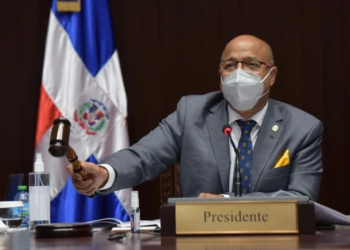 Diputados aprueban préstamo por más de 44 millones de euros para aumentar línea 1 del metro