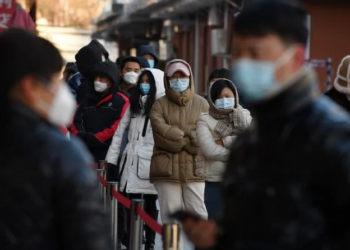 China cierra una ciudad de 11 millones de habitantes tras más de cien casos