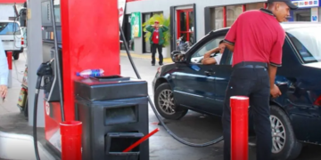 Suben RD$4.50 a la gasolina y RD$4.60 al gasoil