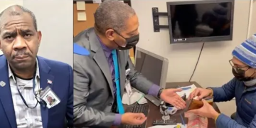 Empleado de consulado devuelve 120 dólares y documentos a dominicano