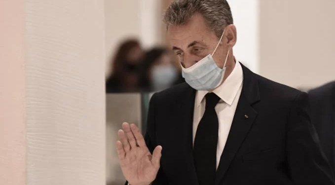 Sarkozy, expresidente francés, condenado a tres años por corrupción y tráfico de influencias