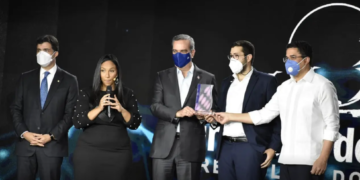 Presidente Abinader encabeza lanzamiento de la plataforma «OneMitur»