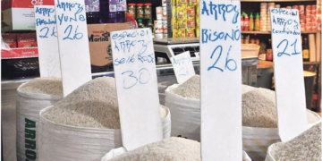 Crece malestar por alzas en los alimentos básicos