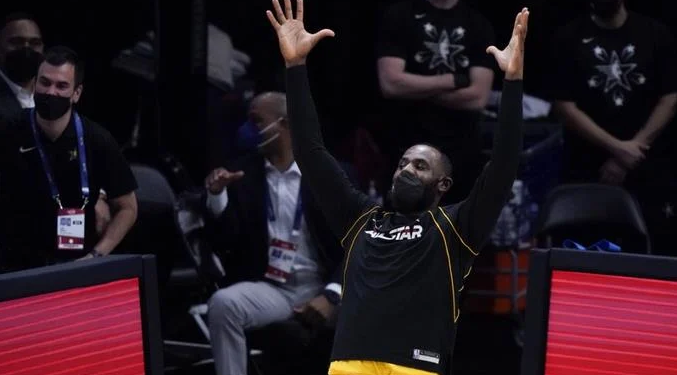 LeBron James, Kevin Durant y Chris Paul en lista de preconvocados para Tokio