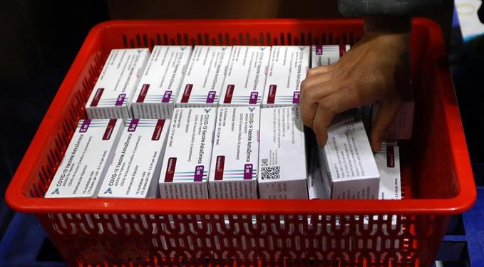 La EMA recomienda seguir administrando la vacuna de AstraZeneca en la UE