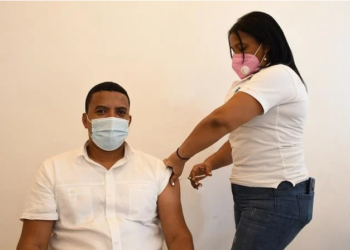 UASD suspende «temporalmente» vacunación contra COVID-19