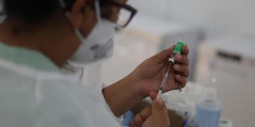 El Salvador recibirá un millón de vacunas contra la covid-19 de Sinovac