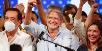 Conservador Lasso se convierte en el presidente de Ecuador