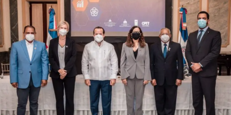 MAPRE y MICM celebran Día Internacional de la Innovación y la Creatividad