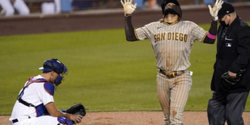 Tatís sacude 2 jonrones y Padres arrollan a Dodgers