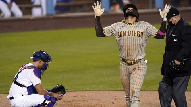 Tatís sacude 2 jonrones y Padres arrollan a Dodgers