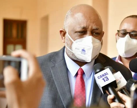 Colegios serán sancionados si imparten docencia presencial sin autorización