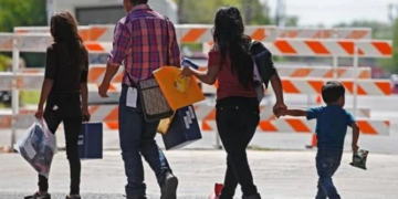 Biden comenzará a reunificar a familias de inmigrantes separadas por Trump