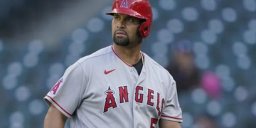 Albert Pujols dado de baja por Angelinos
