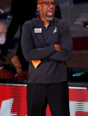 Monty Williams, de los Suns, es electo como el Entrenador del Año por sus colegas
