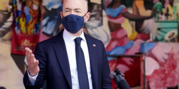 EEUU pone fin formal a política de “Permanecer en México”