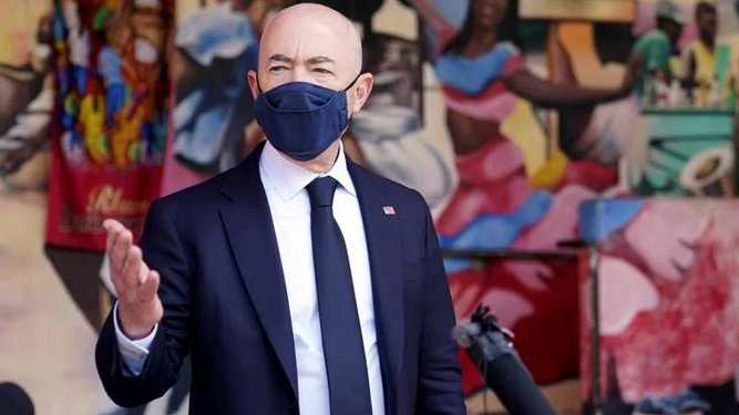 EEUU pone fin formal a política de “Permanecer en México”