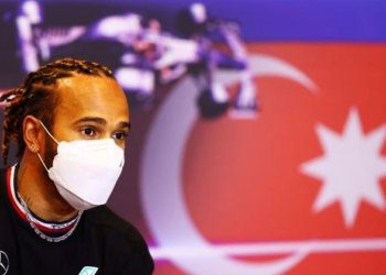 Hamilton y Mercedes buscarán reaccionar en el Gran Premio de Azerbaiyán