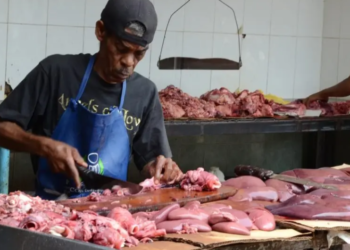 Los precios de las carnes bajan ligeramente