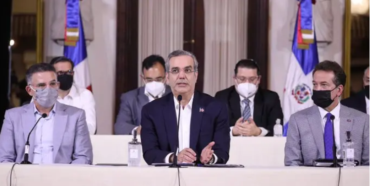 Gobierno congelará por 30 días precios GLP y gasolinas