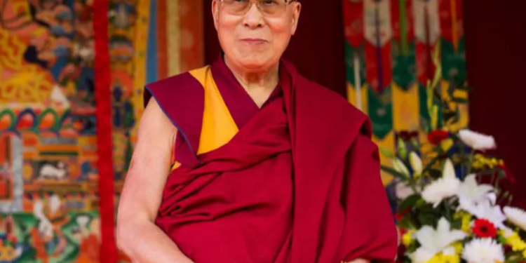 Líder espiritual tibetano Dalai Lama festeja sus 86 años