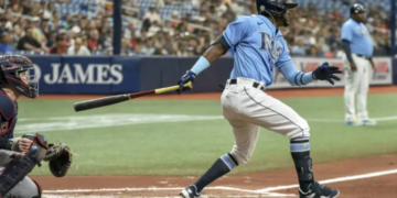 El dominicano Vidal Bruján debuta en Grandes Ligas con impulsada y triunfo