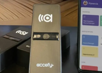 Puertas abiertas desde el móvil