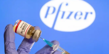 Pfizer solicitará aprobación de 3ra dosis de su vacuna COVID