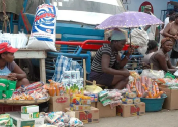 Cierre de la frontera genera riesgos para el país