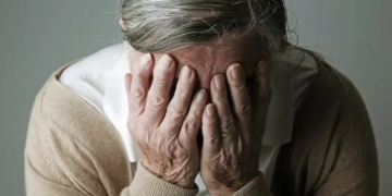 Edad y antecedentes familiares, lo que hay que “oír” en Alzhéimer