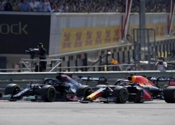 La rivalidad entre Hamilton y Verstappen está al rojo vivo en la Fórmula Uno