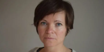 Reportera de la BBC que lleva enferma de covid-19 desde marzo de 2020: «¿Mejoraré en algún momento?»