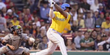 Medias Rojas arrasan sobre Tigres