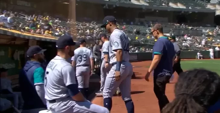 ¡SE DISPARAN LAS ALARMAS! JULIO RODRÍGUEZ ABANDONA EL PARTIDO CON TENSIÓN EN LA ESPALDA BAJA