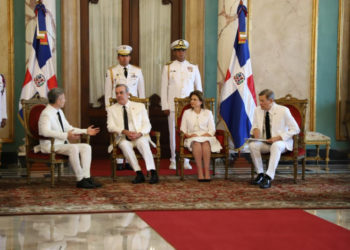 Abinader recibe en Palacio Nacional las cartas credenciales de 8 embajadores