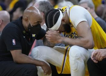 Los Lakers esperan contar con Anthony Davis para 6to duelo ante Warriors