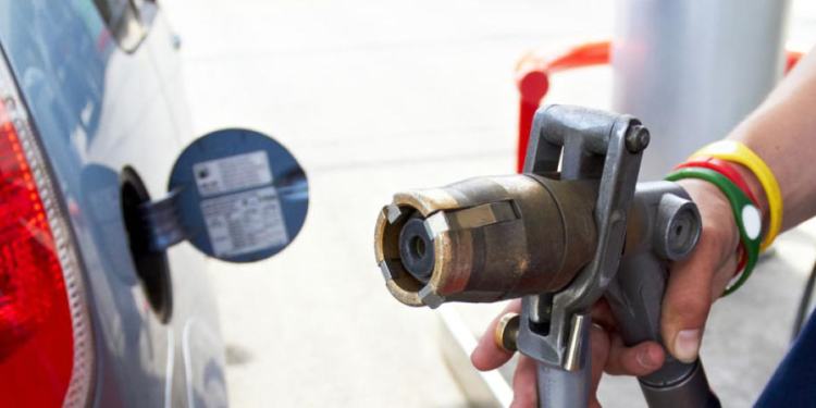 GLP baja RD$2 y gasolinas se mantienen sin variación, informa Industria y Comercio