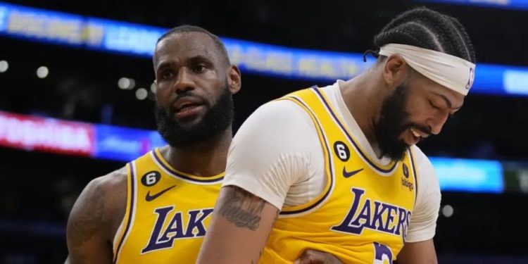 LeBron y Lakers eliminan a Warriors y van a final del Oeste, da el crédito a la defensa