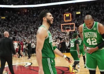 Los Celtics ganan en Miami y buscarán el milagro en el séptimo partido