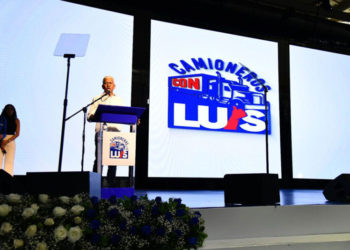 Lanzan movimiento “Camioneros con Luis”