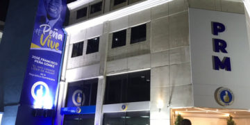 PRM honra a Peña Gómez en inauguración de su nueva casa nacional