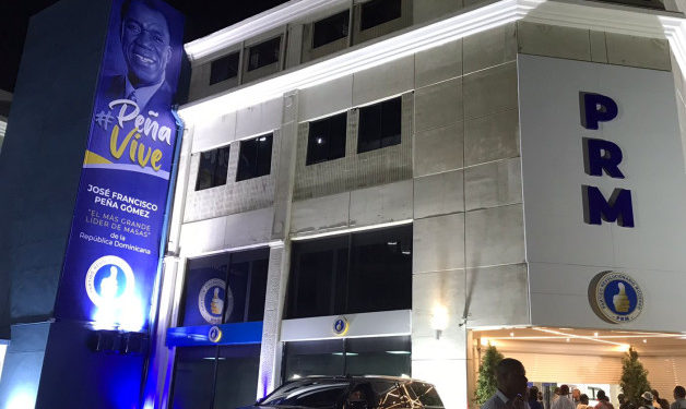 PRM honra a Peña Gómez en inauguración de su nueva casa nacional