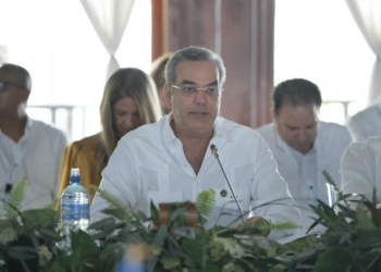 Abinader pide a países SICA apoyar pacificación de Haití