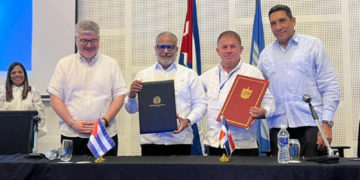 Acuerdo permitirá aumentar la conectividad aérea entre el país y Cuba