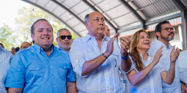 El PRM juramenta a Luis René Canaan Rojas, pasado senador de Hermanas Mirabal por el PLD